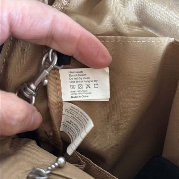 Baggallini Black Classic Travel Backpack Bag Pockets Zippers - Picture 9 of 15